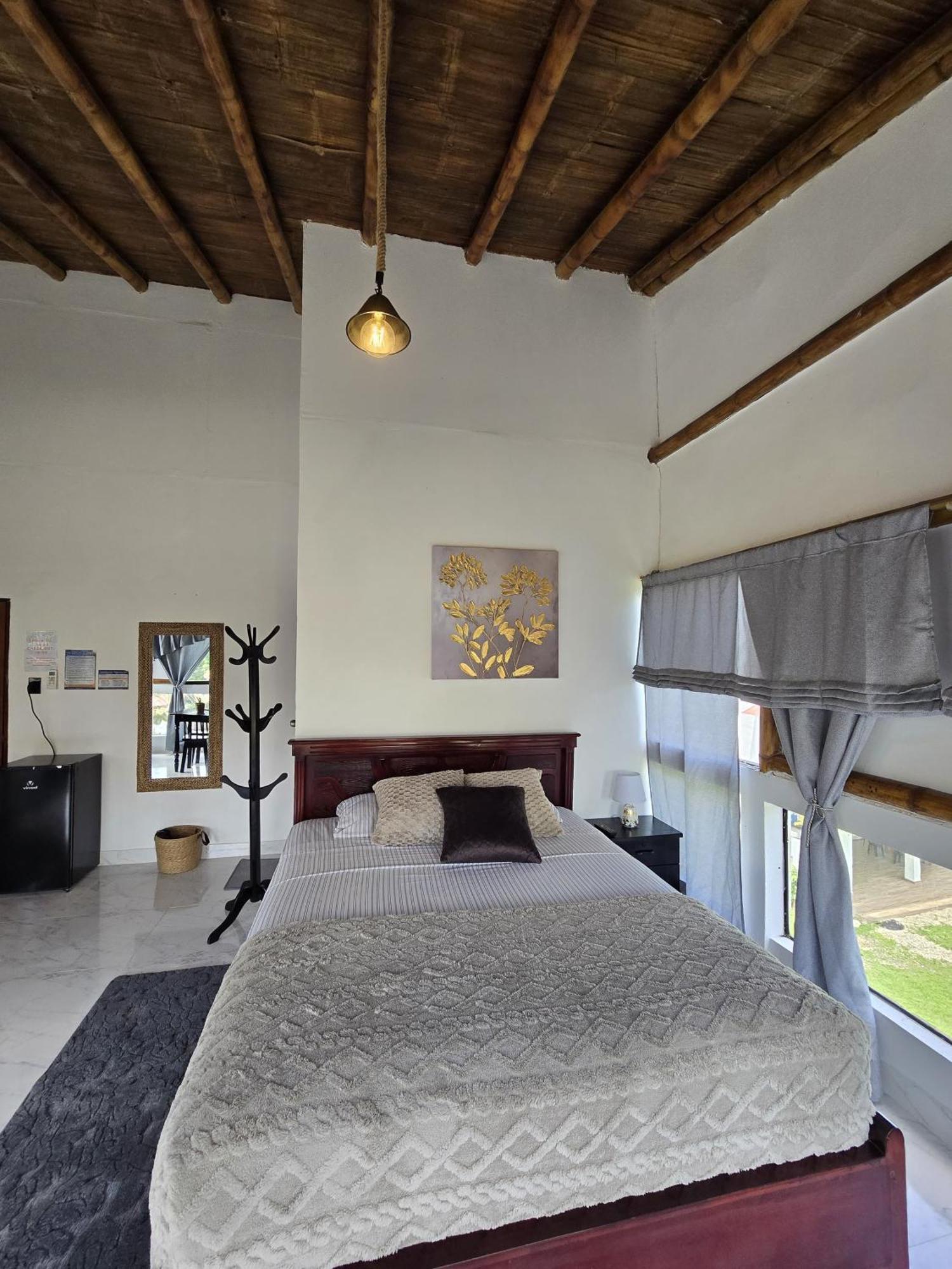 Palmendros Hosteria Montañita 外观 照片